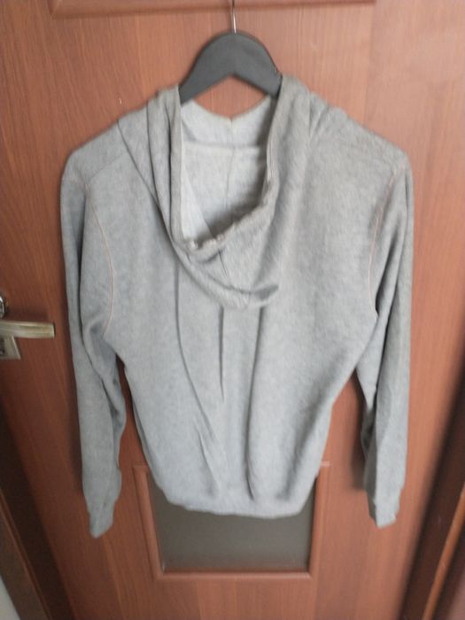 Sprzedam bluzę z kapturem