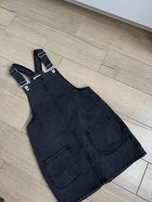 Spodniczka jeansowa na szelkach