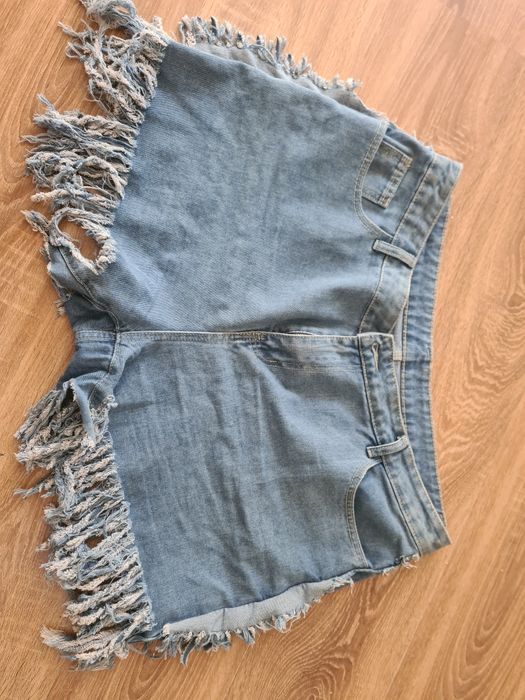 Szerokie szorty modne frędzle spodenki jeansowe 2xl