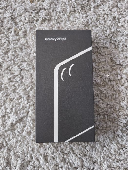 Z Flip 7 ( novo ) 256gb