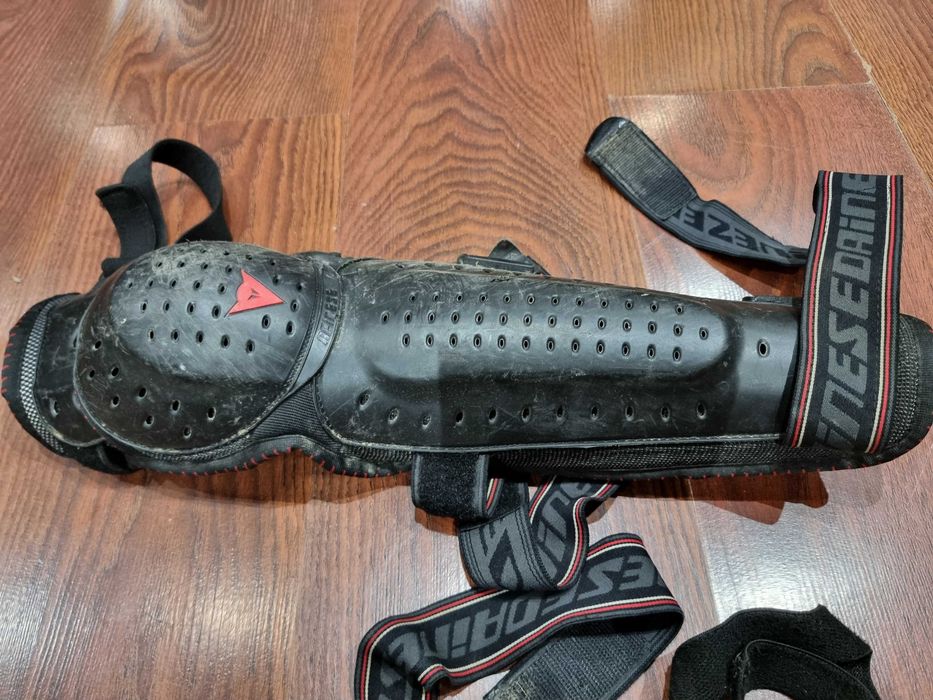 Nakolanniki ochraniacze kolan Dainese Knee V E1 rozm. L Downhill MX