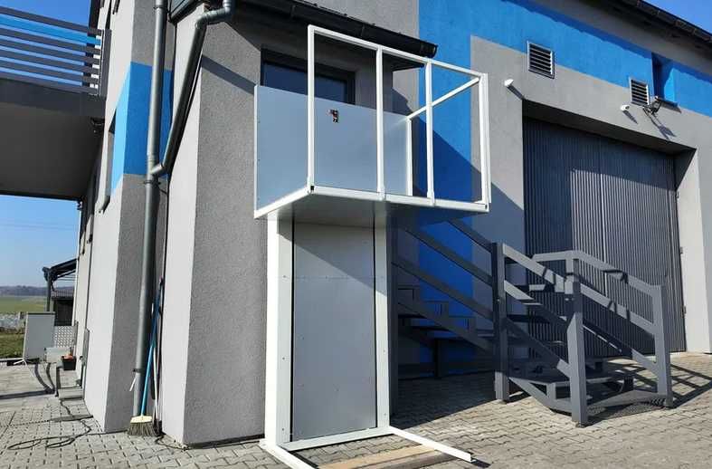 Platforma pionowa, winda, podnośnik towarowy