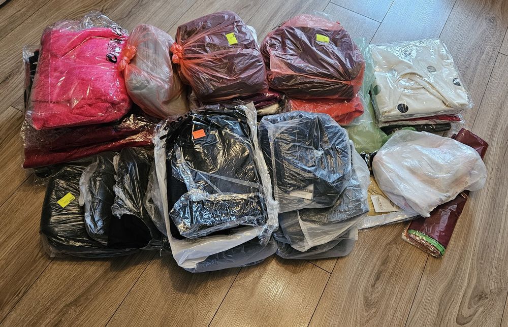 Wyprzedaż Nowe ubrania po likwidacji