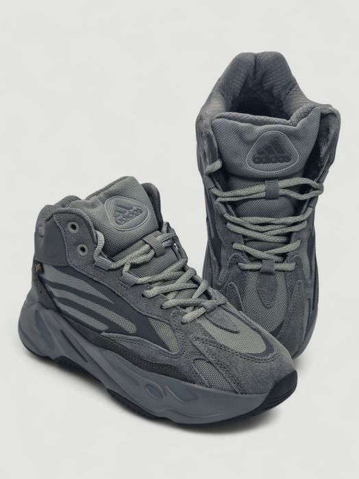 Жіночі - підліткові зимові кросівки Adidas Yeezy Boost 700 V2 (-21°C)