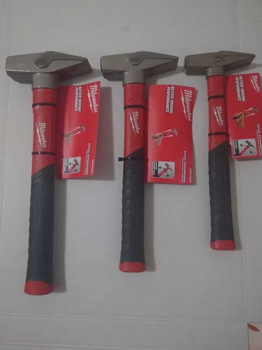 Молоток Milwaukee 4832478662  с рукояткой из стекловолокна