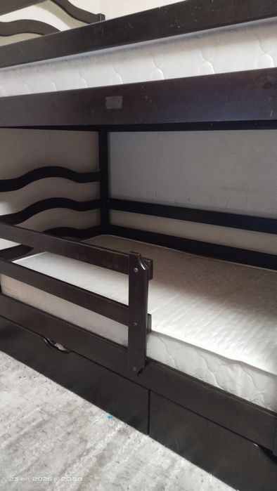 Продам двоярусне ліжко