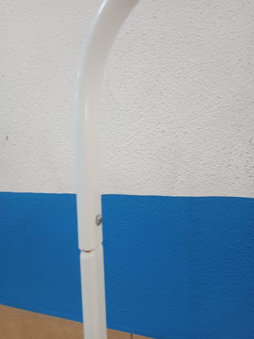 Vendo cabideiro como novo