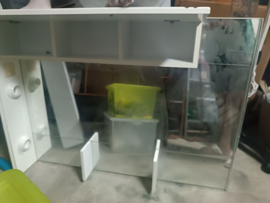 Espelho com iluminação e arrumação