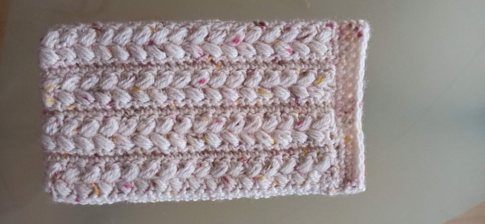 Etui na telefon jasnoróżowe