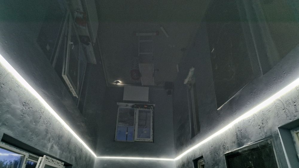 Натяжні Стелі П'ятихатки