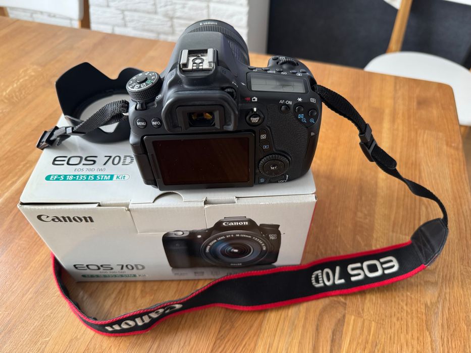 Canon EOS 70D Zoom Lens EF-S 18-135 IS STM (KIT): 29 000 грн