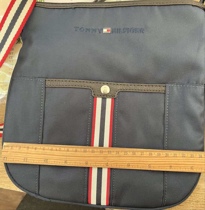 Продам чоловічу сумку-месенджер Tommy Hilfiger