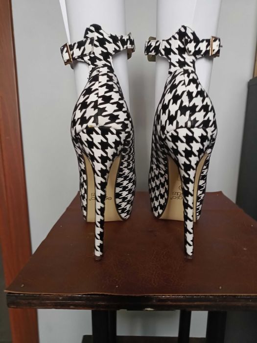 Buty damskie - Szpilki na platformie