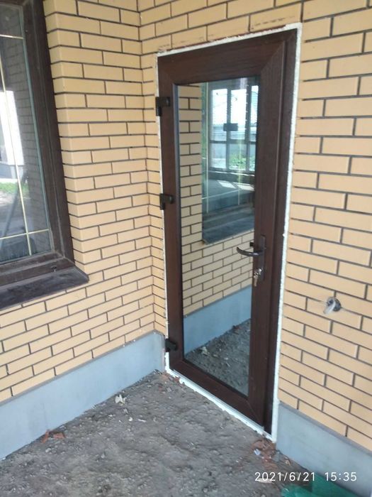 Двері металопластикові коричневі, антрацит