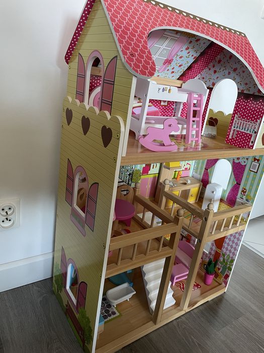 Domek dla lalek drewniany