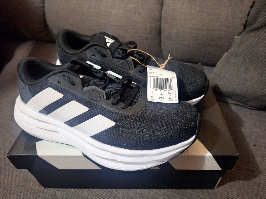 Кроссовки Adidas Galaxy 7 W – новые, оригинал
Продам новые женские кро