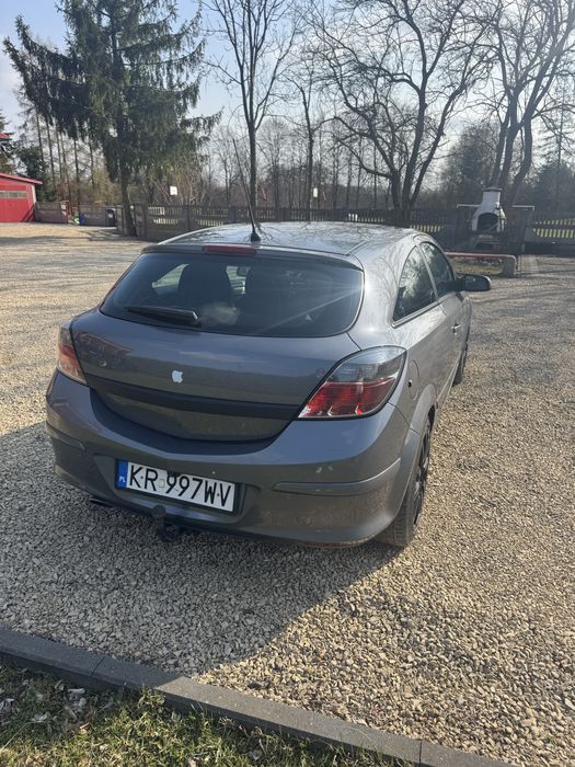 Opel Astra H 2.0T