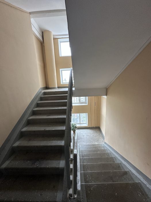 Срочно ! Продам 2х.ком.квартиру  на Салтовке  11/12 газ ( Пески , ТРЦ Дафи ) Сертификат