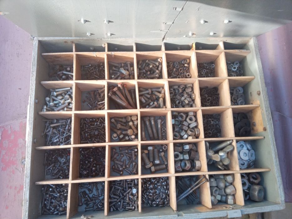 Крепеж металлический ящик слесаря шайба гровер болт помощник мастера