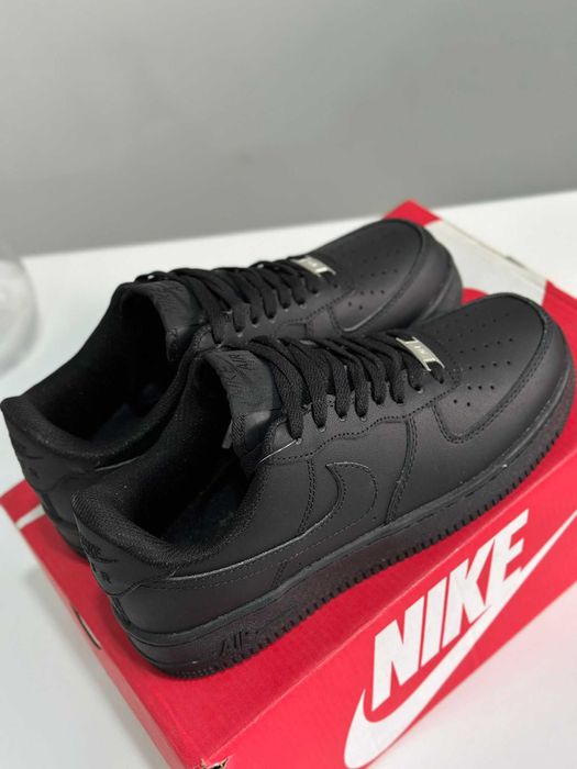 Nike Air Force 1 Black