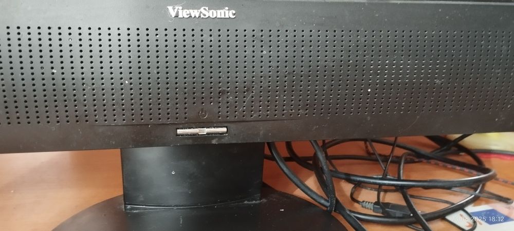 Монітор ViewSonic VG2030WM Black | 20 дюймів | DVI + VGA | Без дефекті