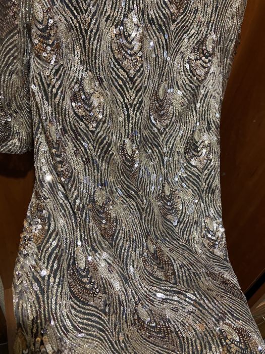 Платье в пайетках