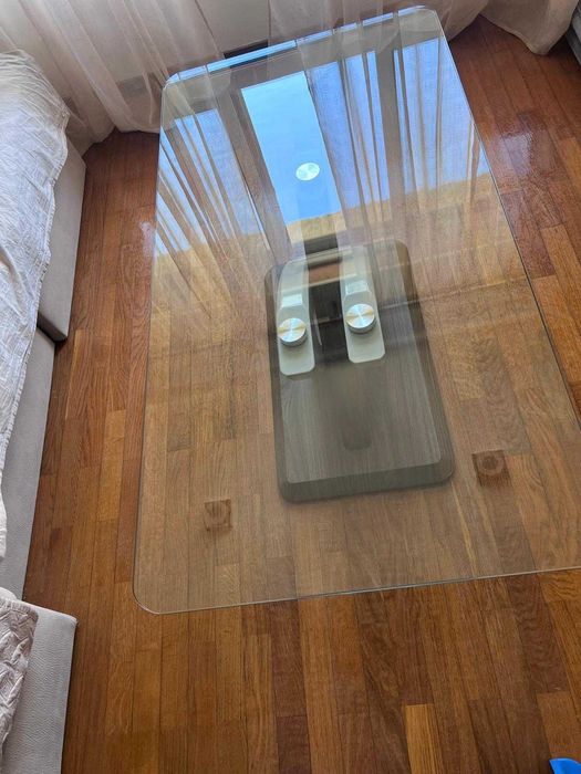 Mesa de centro em vidro