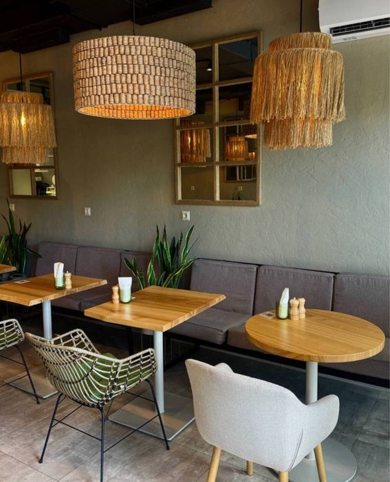 Круглий стіл для кафе