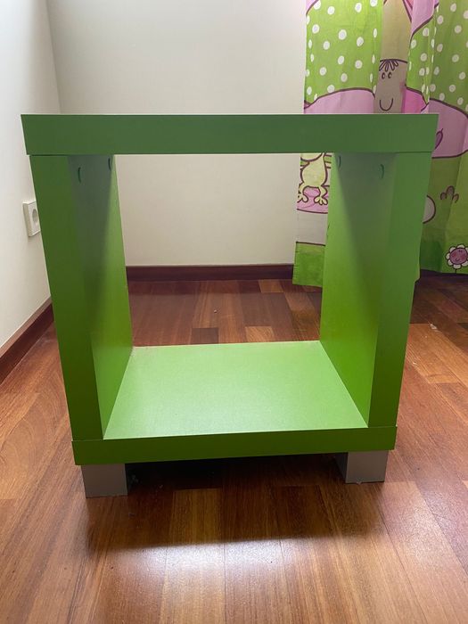 Student Desk + Support Table64751284305665122