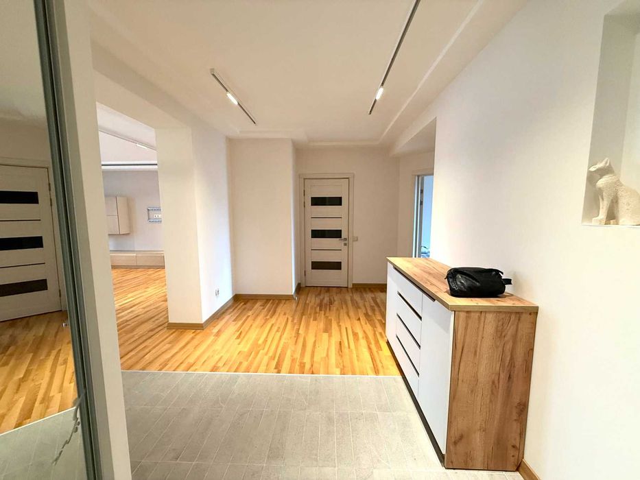 ‼️Центр‼️ 3 кімнатна квартира-студія, 87 м², топова локація