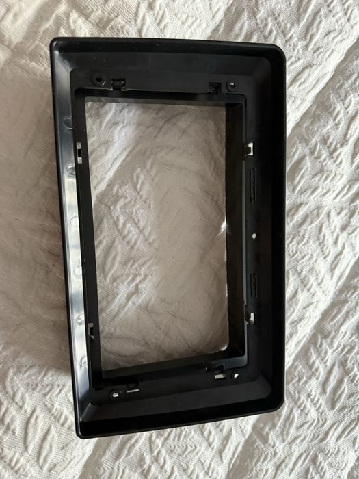 Fascia de radio para carro