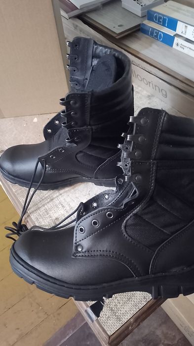 Buty-trzewiki-trapery rozm.38 czarne