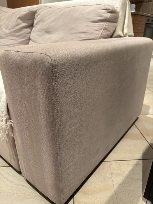 Sofa bege semi-usado