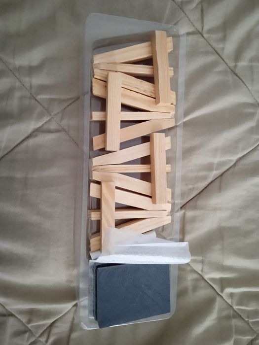 Conjunto 4 mini  cavaletes com ardósia ESPAÇO CASA 

Pronta a usar,

T