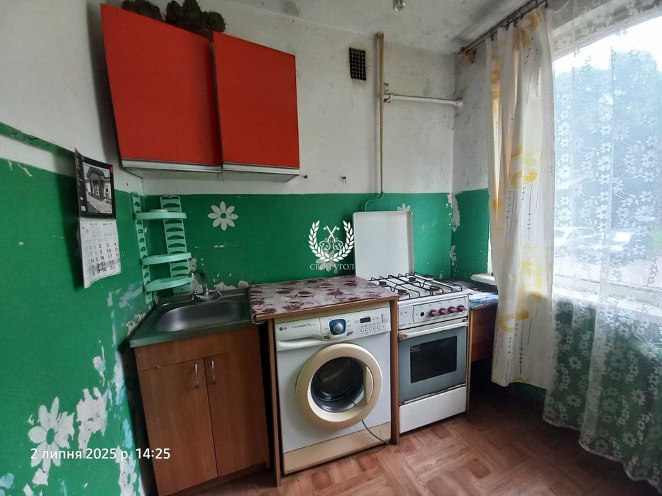 Продам кімнату 17м2  в комунальній квартирі(Чернігів)