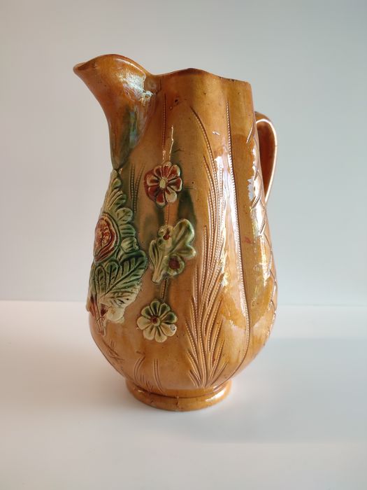 Ceramic Pitcher with Canjirão Pattern