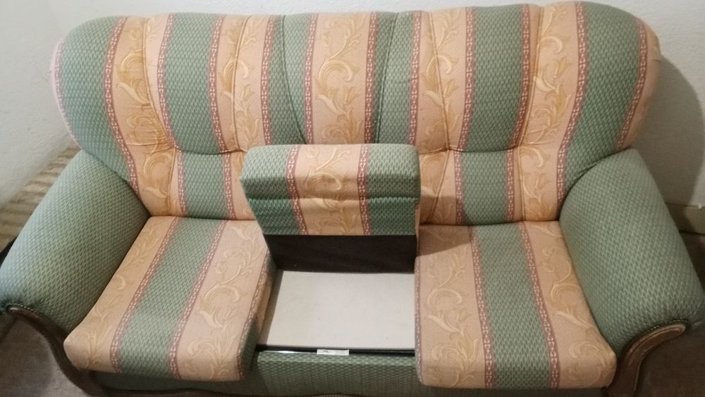 Sofá cama e cadeirões
