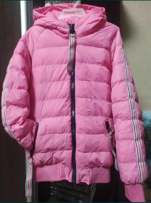 Курточка весняна 200 грн.Зріст 155-160
