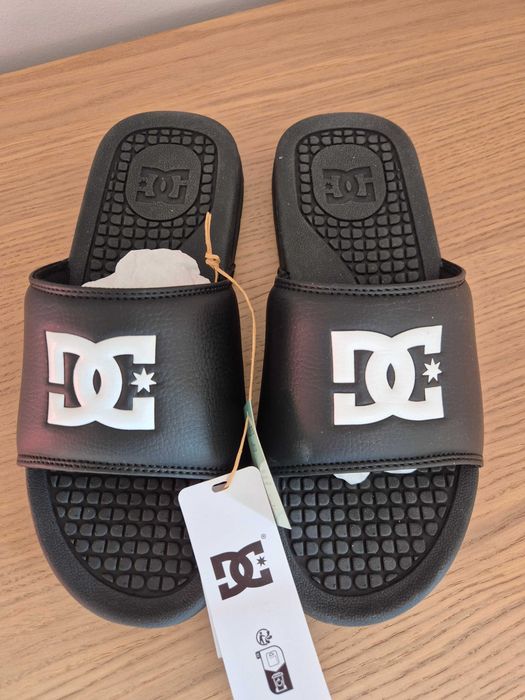 DC Shoes klapki.