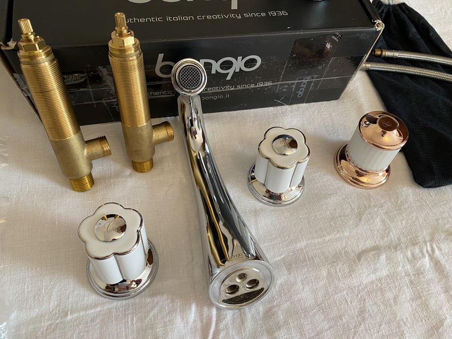 Италия! Смеситель для раковины BONGIO FLEUR змішувач