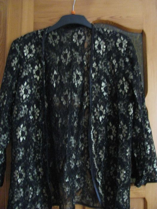 Narzutka koronkowa błyszcząca złotem