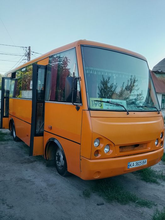 автобус IVAN 079