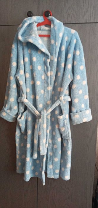 Женский махровый халат.