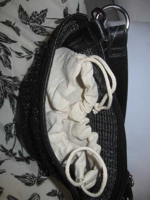 Mała Torebka Czarna z Wkładem Bawełnianym Nowa