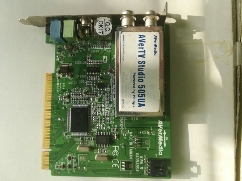 Tв тюнер (аксессуар для компа)