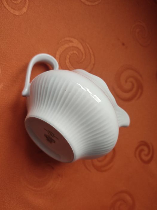 Śliczny mlecznik porcelana Ilmenau