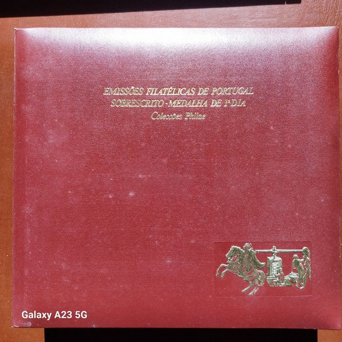 Filatelia Numismática sobrescrito com medalha