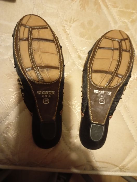 Sapatos e mala comprados em Shanghai