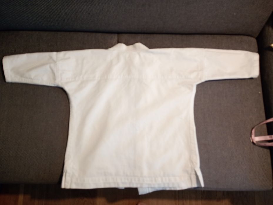 Kimono karatega kiyokushinkai rozm 130 cm wzrostu
