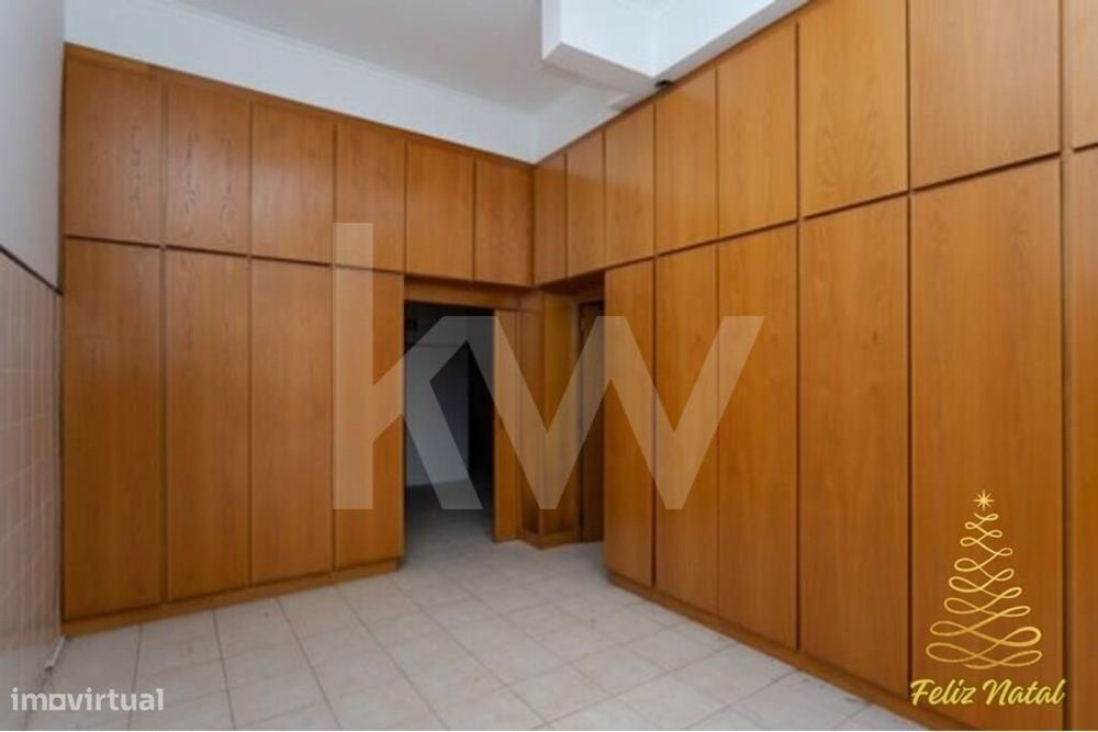 Excelente loja para Venda em Monte Abraão